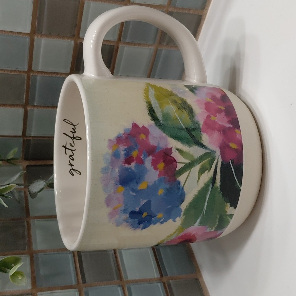 Demdaco Hydrangea "grateful" Coffee Mug